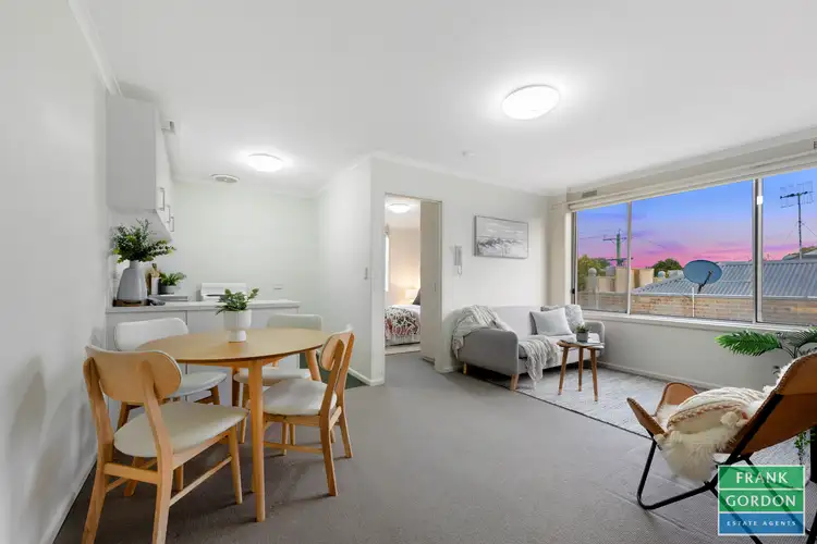 12/87 Ross Street, Port Melbourne VIC 3207