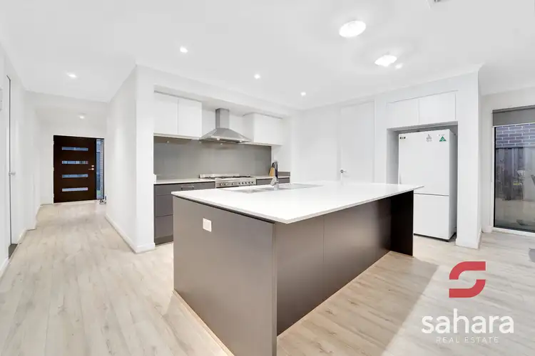 Fifth view of Homely house listing, 10 Verdon Drive, Wollert VIC 3750