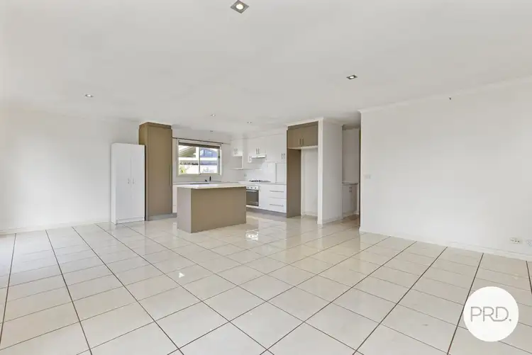 Sixth view of Homely house listing, 10 Lisa Court, Mildura VIC 3500