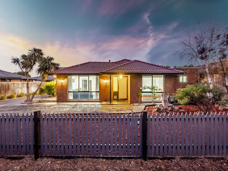 140 Endeavour Drive, Cranbourne North VIC 3977