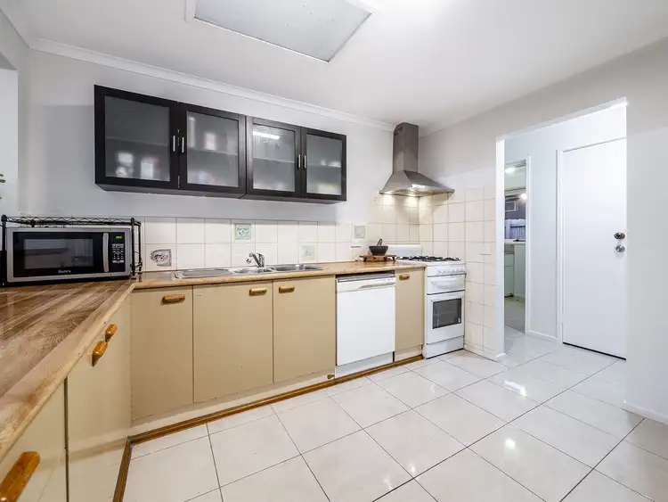 Fourth view of Homely unit listing, 140 Endeavour Drive, Cranbourne North VIC 3977