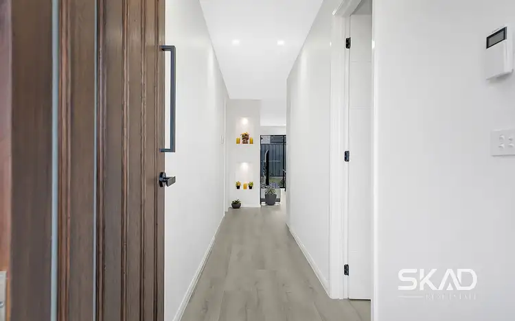 Second view of Homely house listing, 5 Rialto Circuit, Craigieburn VIC 3064