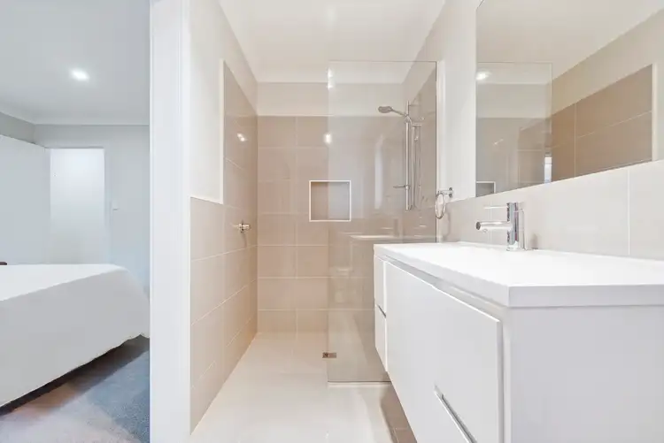 Fifth view of Homely house listing, 2/11 Peppermint Place, Prospect TAS 7250