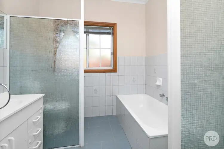 Sixth view of Homely house listing, 2/15 Edgar Street, Wendouree VIC 3355