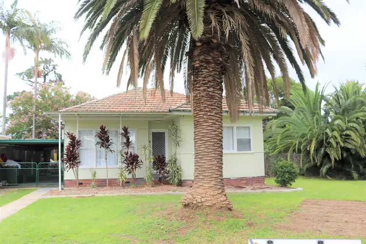 2 Robertson Avenue