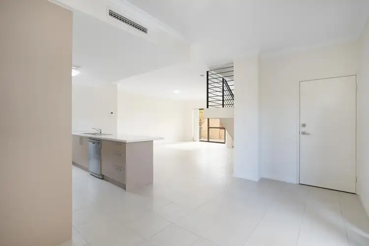 Fifth view of Homely house listing, 18/9 Barfield Road, Hammond Park WA 6164