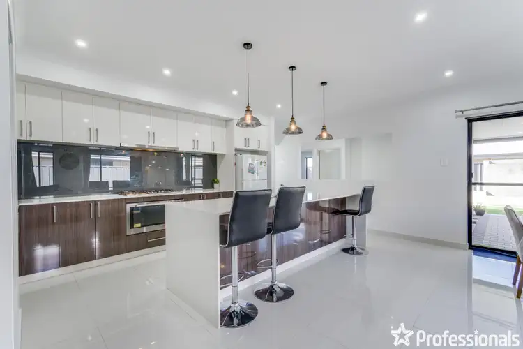 Fifth view of Homely house listing, 2 Willowdale Promenade, Piara Waters WA 6112