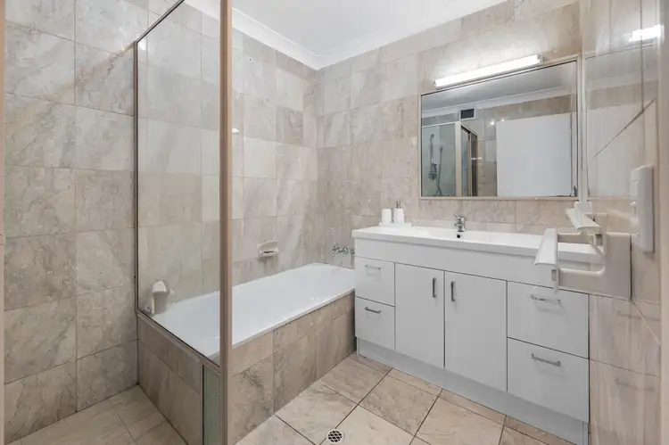 Fourth view of Homely unit listing, 15/16 Stanhill Drive, Chevron Island QLD 4217