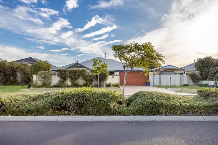 26 The Boulevard, Australind WA 6233
