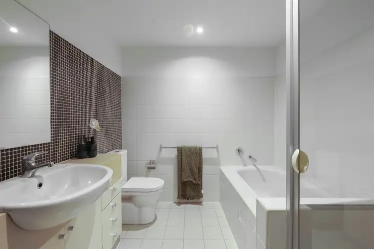 Fifth view of Homely unit listing, 483/80 John Whiteway Drive, Gosford NSW 2250