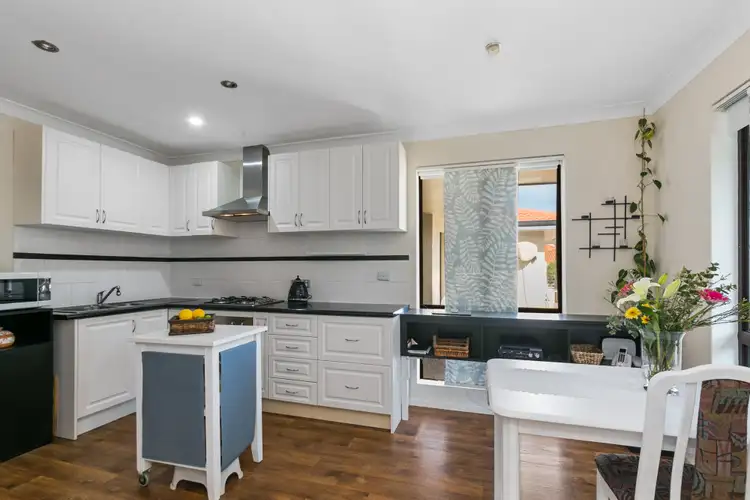3/10 French Road, Melville WA 6156