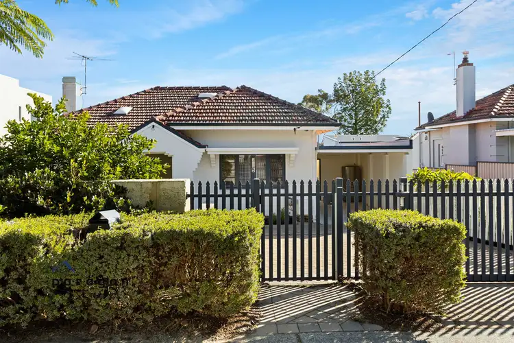 5 Highlands Road, North Perth WA 6006
