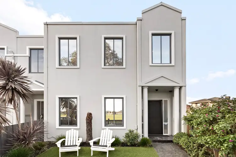 Fifth view of Homely townhouse listing, 2 Gala Supreme Close, Mordialloc VIC 3195