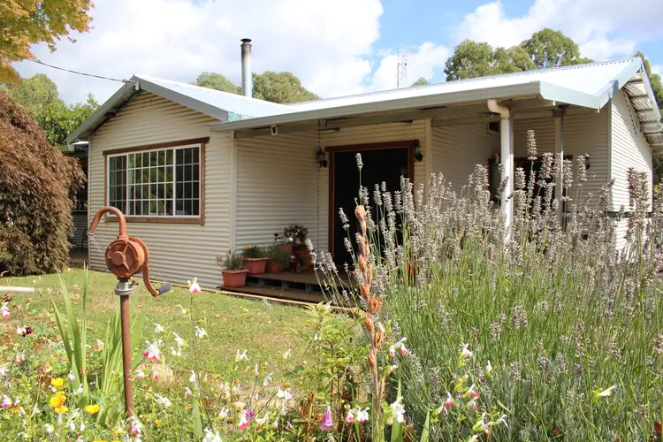 2245 Batlow Road, Laurel Hill NSW 2649