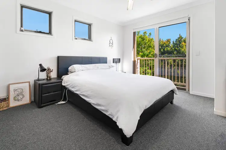 Sixth view of Homely house listing, 2/32 Cranberrie Crescent, Pimpama QLD 4209