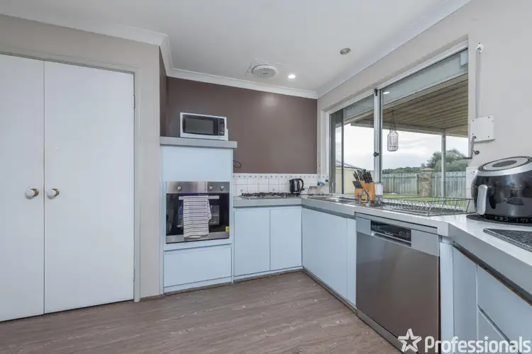 Sixth view of Homely house listing, 15 Orania Mews, Warnbro WA 6169