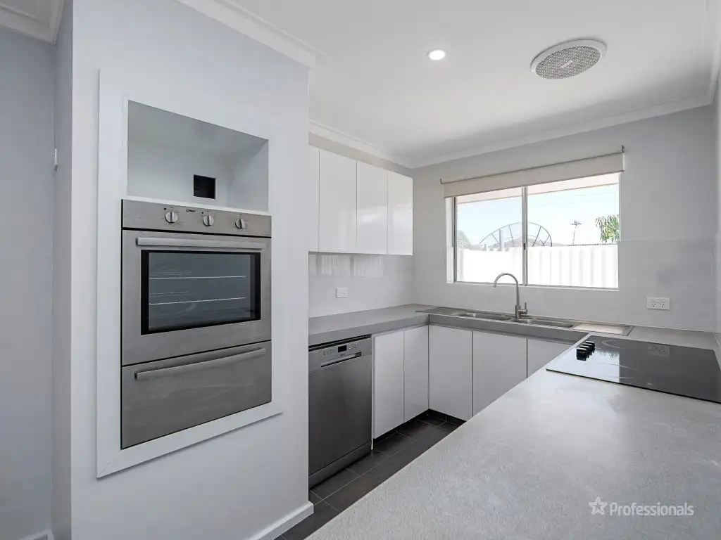 Main view of Homely villa listing, 6/8-10 Mayer Close, Noranda WA 6062