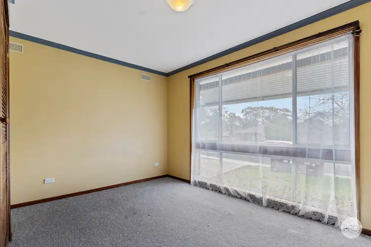 Fourth view of Homely house listing, 2/13 Graemar Court, Kangaroo Flat VIC 3555