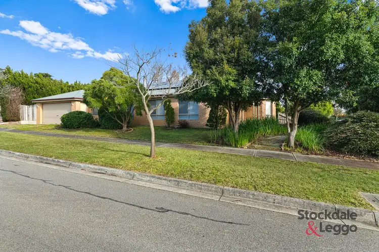 43 Ardblair Terrace, Narre Warren South VIC 3805