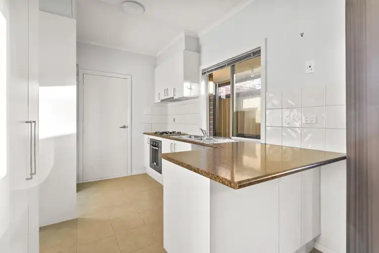 Fourth view of Homely unit listing, 2/27 Cricklewood Avenue, Frankston VIC 3199