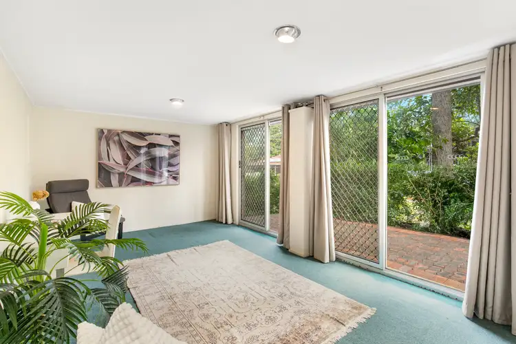 14 Cassandra Street, Chapel Hill QLD 4069