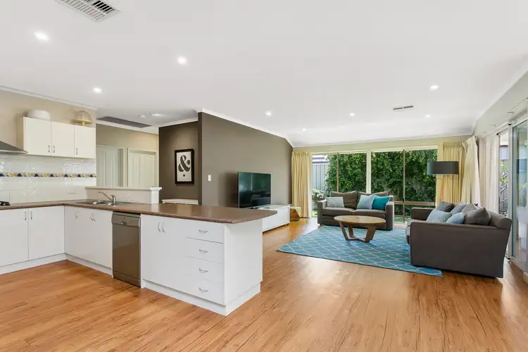 2/6 Bruning Road