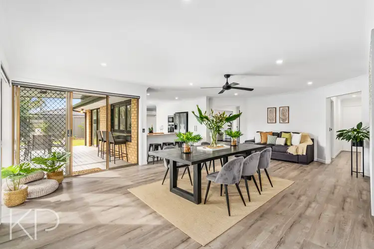 8 Monteclair Court, Mermaid Waters QLD 4218