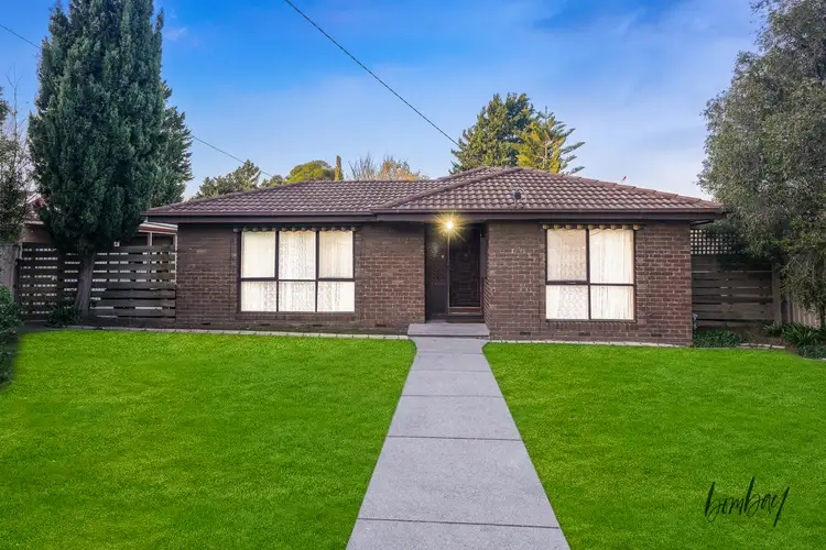 30 Mitford Crescent, Craigieburn VIC 3064