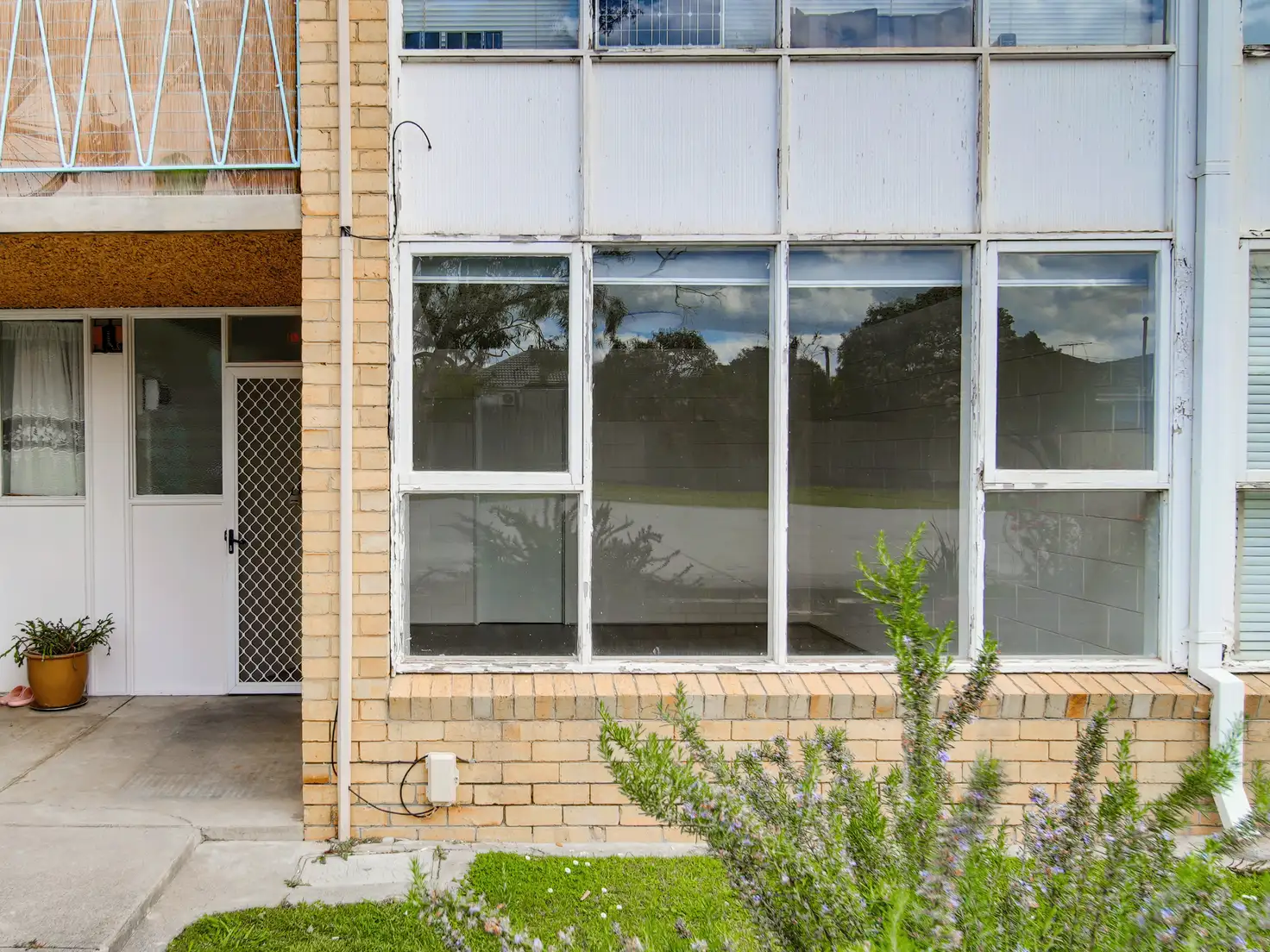 Main view of Homely unit listing, 10/9 Kelvinside Road, Noble Park VIC 3174