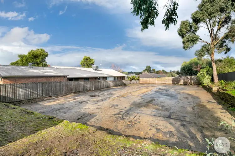 7 Hale Avenue, Mount Clear VIC 3350