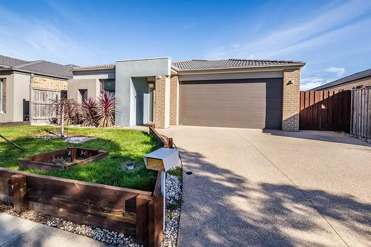 7 Pebble Avenue, Lyndhurst VIC 3975