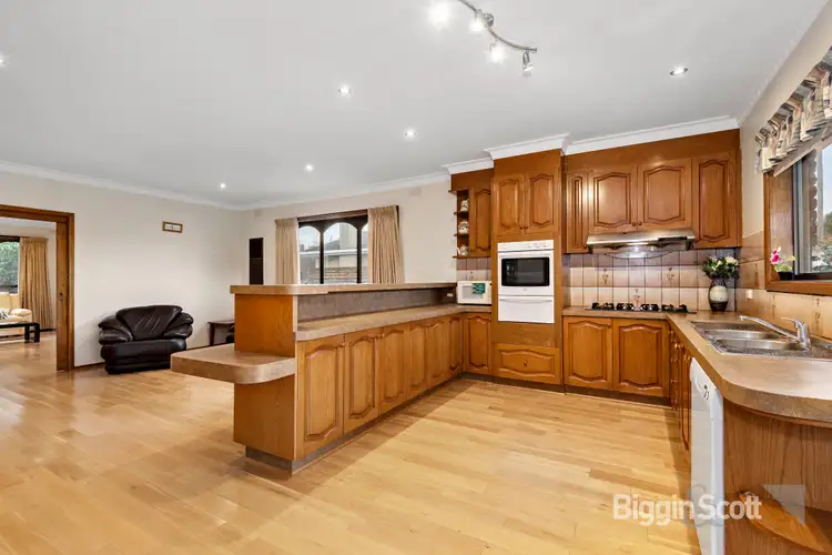 Fifth view of Homely house listing, 2 Viggers Parade, Glen Waverley VIC 3150