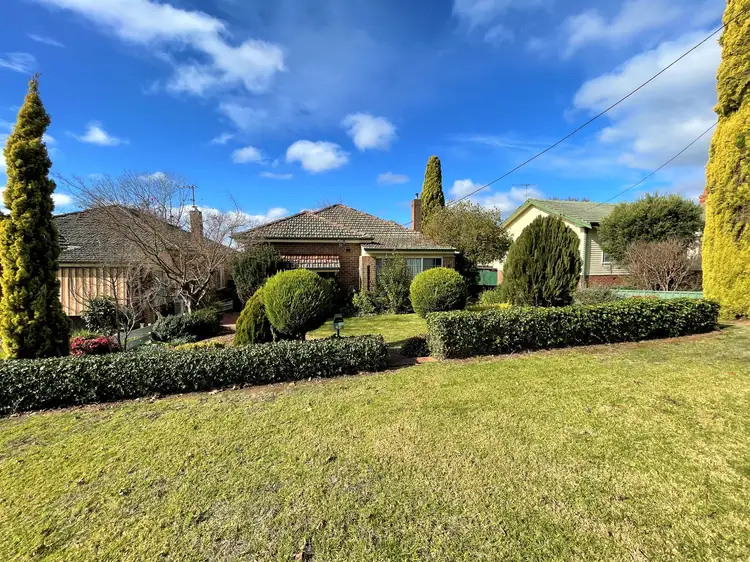 42 Yass Street, Young NSW 2594