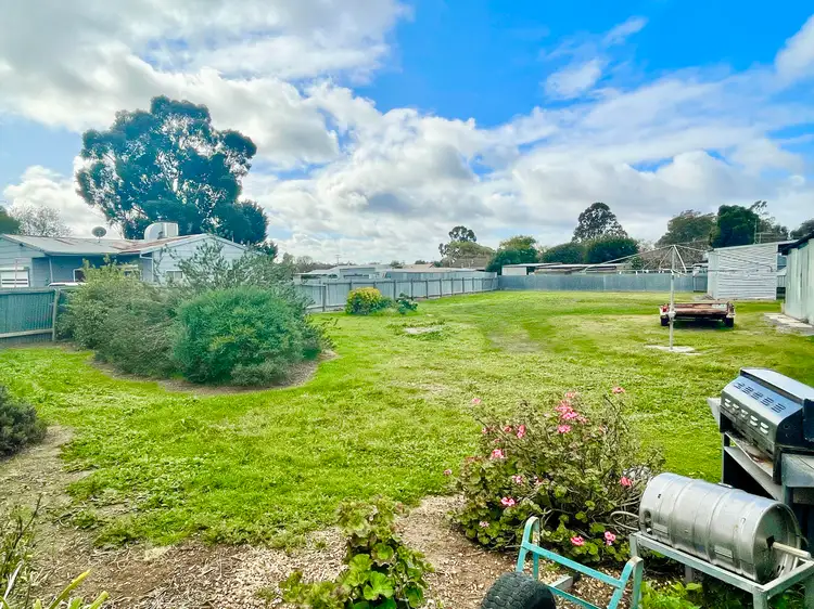 94 Kalkee Road, Horsham VIC 3400
