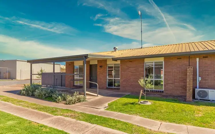 4/8 Robinson Street, Horsham VIC 3400