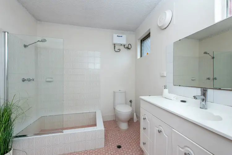 Fifth view of Homely apartment listing, 1/155 Ninth Avenue, Inglewood WA 6052