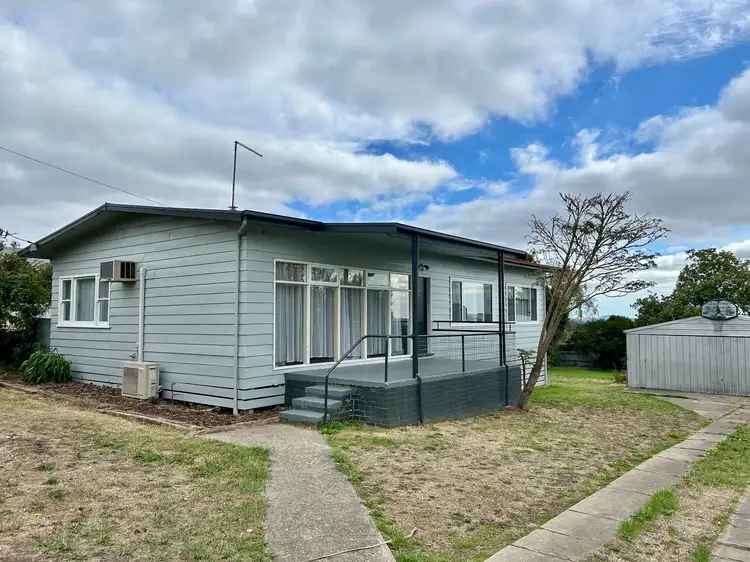 16 Dimora Avenue