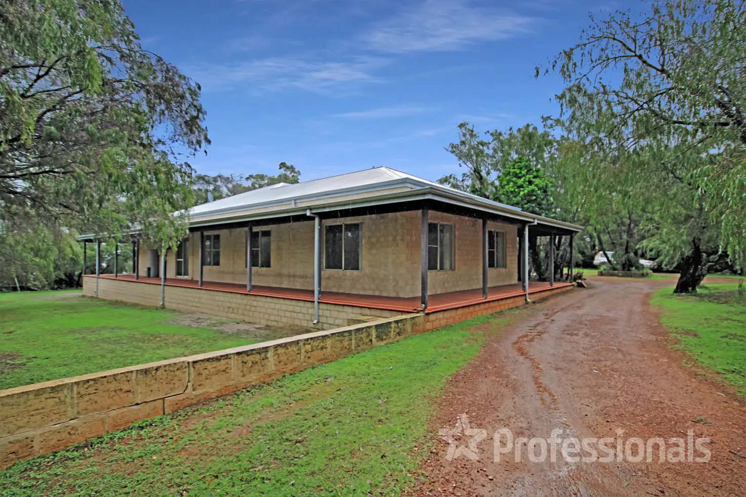 Main view of Homely house listing, 33 Roberts Road, Leschenault WA 6233