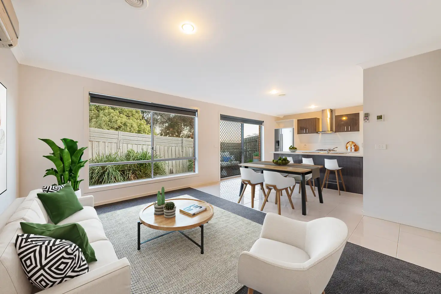 Main view of Homely unit listing, 6/11 Hawk Avenue, Pakenham VIC 3810