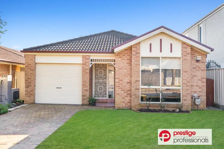 15 Tusculum Court, Wattle Grove NSW 2173