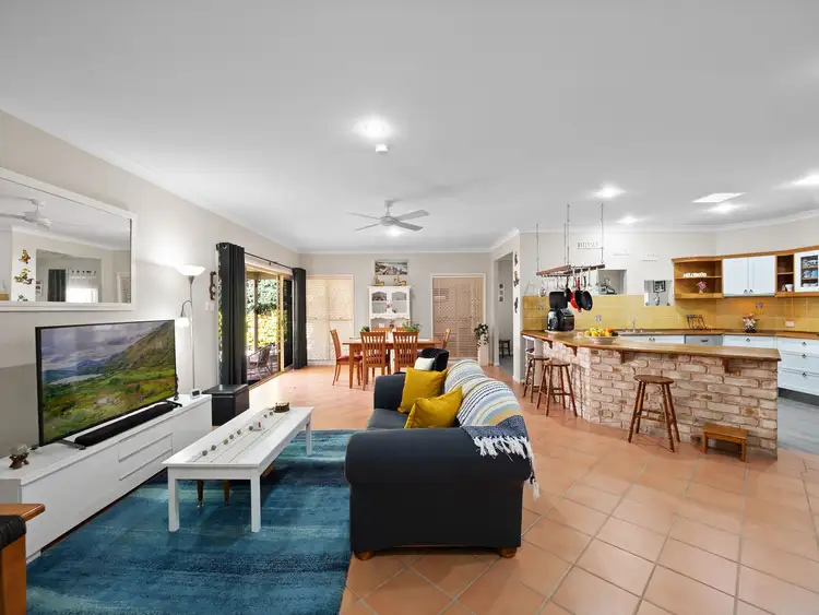 Sixth view of Homely house listing, 2 Gemma Court, Capalaba QLD 4157