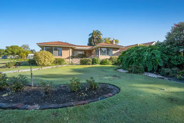 41 Curtis Road, Melville WA 6156