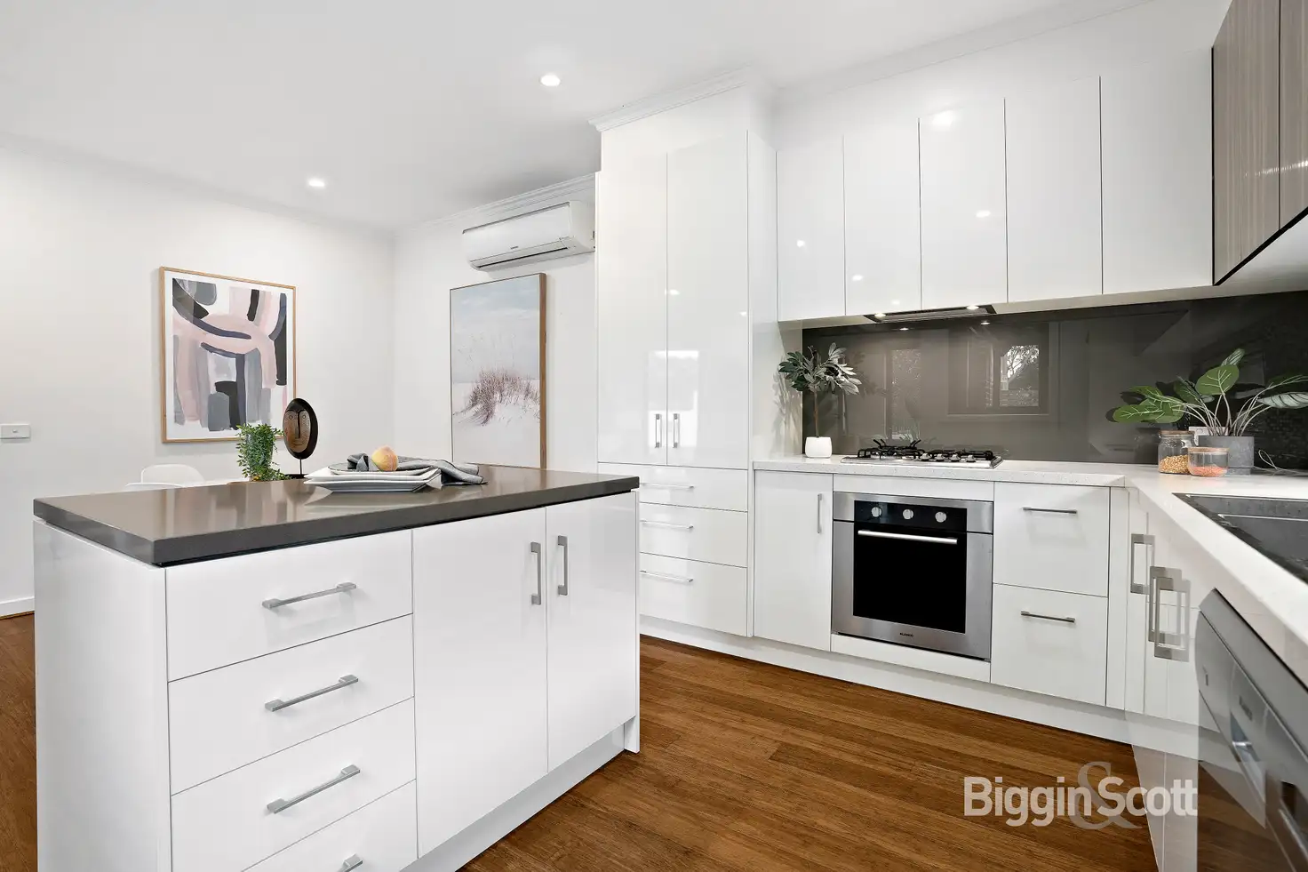 Main view of Homely townhouse listing, 1/606 Waverley Road, Glen Waverley VIC 3150