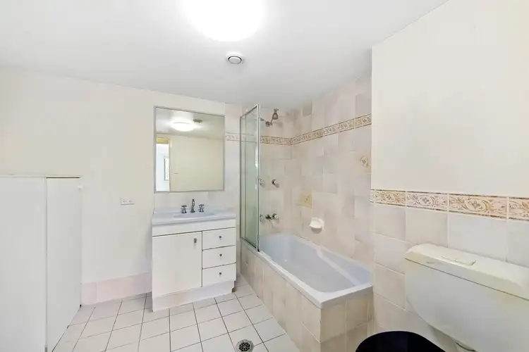 Fifth view of Homely unit listing, 2/40 Little Norman Street, Southport QLD 4215