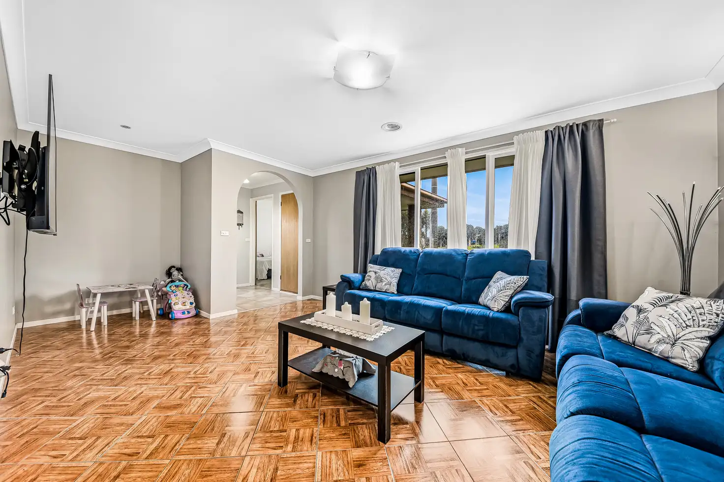 Main view of Homely house listing, 5 Daryl Court, Hampton Park VIC 3976
