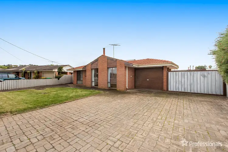 10 Yarle Court
