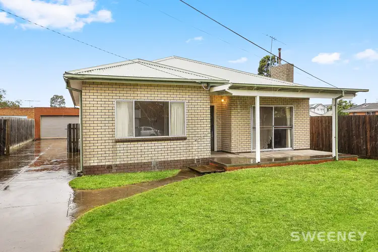 13 Linnet Street, Altona VIC 3018