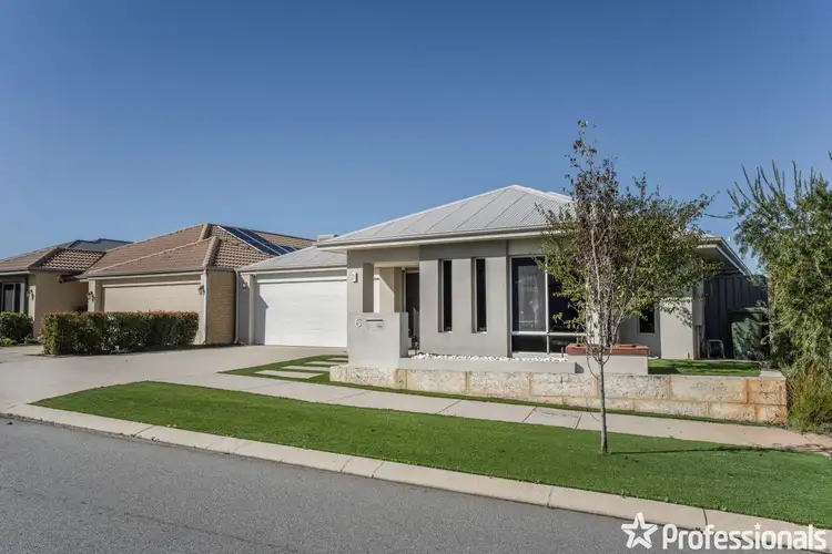 Third view of Homely house listing, 6 Bate Close, Piara Waters WA 6112