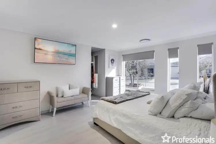 Fourth view of Homely house listing, 6 Bate Close, Piara Waters WA 6112