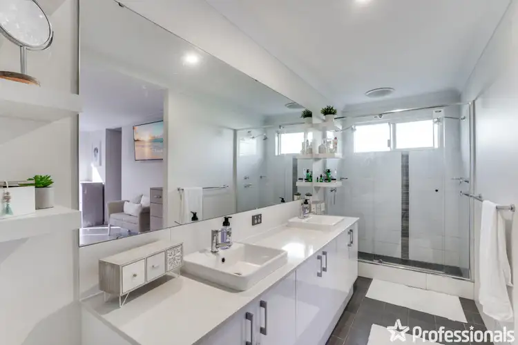 Fifth view of Homely house listing, 6 Bate Close, Piara Waters WA 6112